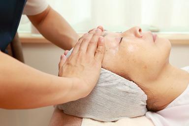 ③＜超保湿でエイジングケア＞贅沢保湿の立体3Dマスクで超しっとりうるツヤ 60分（通常4,950円）