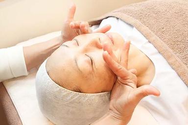 ④＜お肌のざらつき・角質ケア＞大人気ピールオフパックでふわもち肌 60分（通常4,950円）