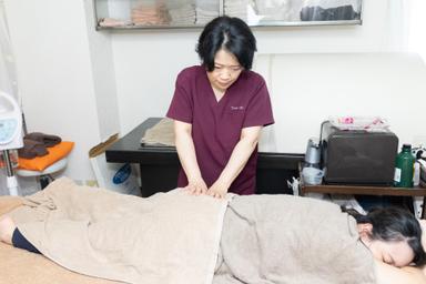 リンパフローボディケア30分（服の上から・男女OK）
