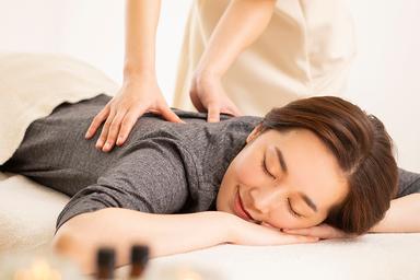セットコース (ボディケア+足つぼ)(Set (Full body massage+Foot Reflexology))120分