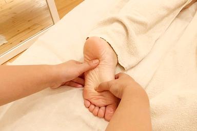 【詰まりをごっそり流してスッキリ】全身アロマヒロットトリートメント 120分