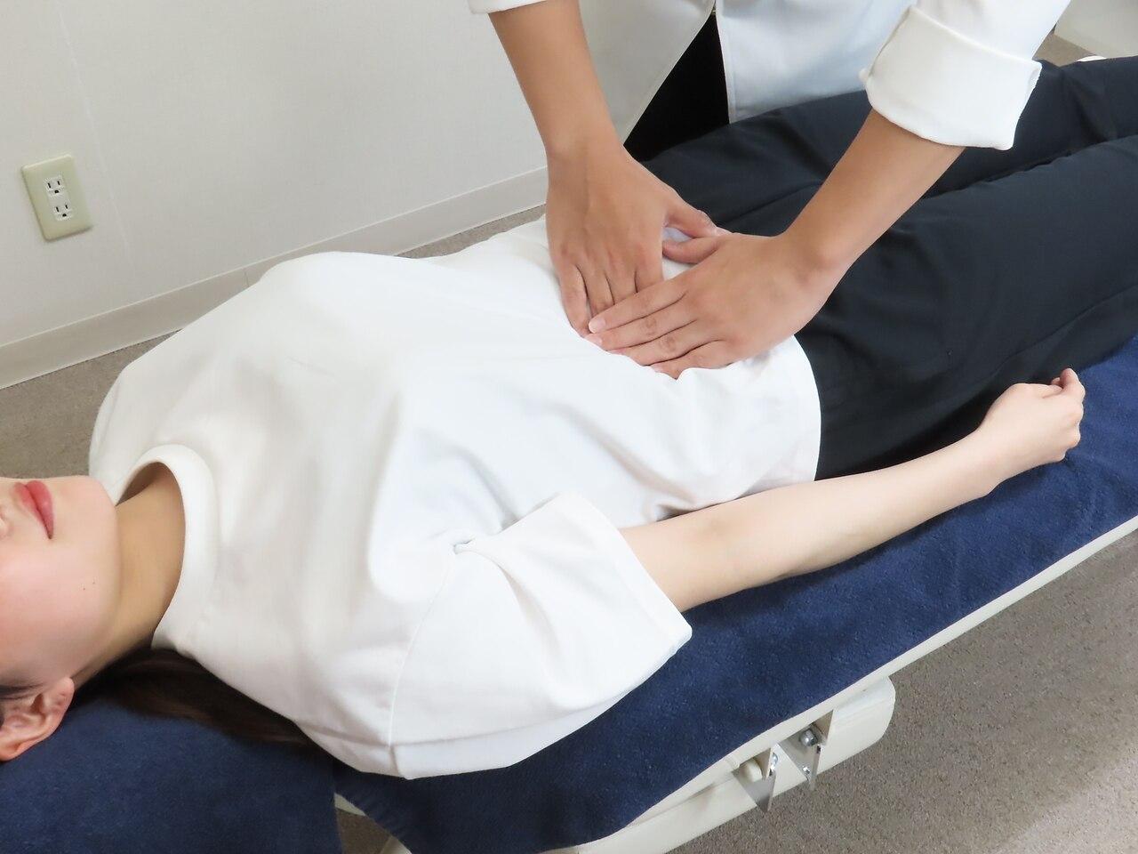 便秘/ぽっこりお腹/お腹の張り】全身整体＋骨盤矯正＋腸もみ60分¥9,000