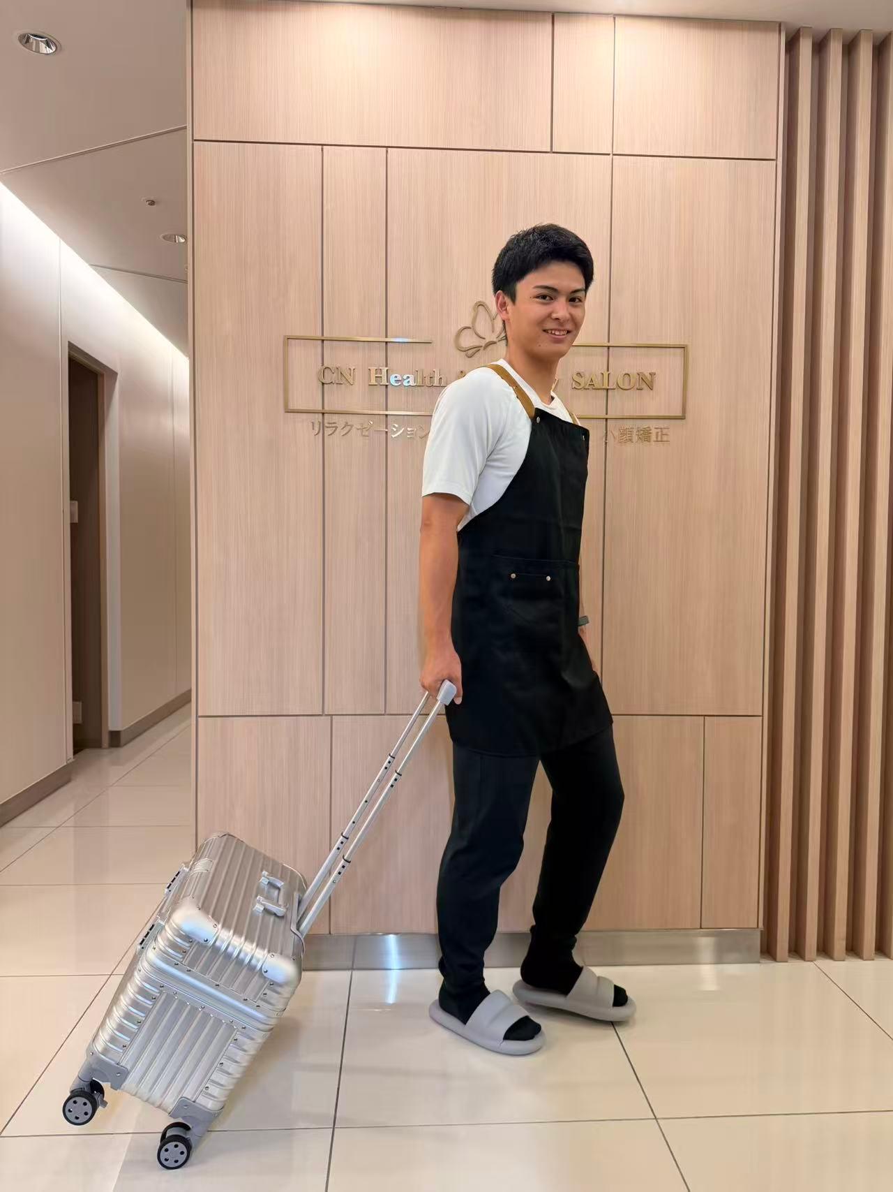 男性スタッフ☆出張マッサージ＋全身脱毛(顏除く)180分　45500円 施術内容はご要望に応じて自由にカスタマイズできます。
