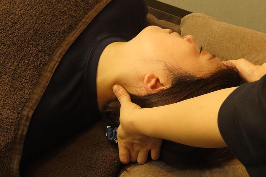 ご褒美・深いリラックス／全身もみほぐし＋ドライヘッドスパ 90分