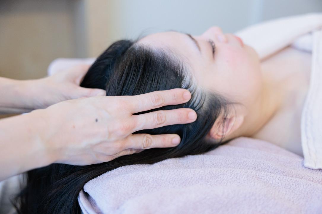 【再来限定】【心と脳を癒す】ドライヘッドスパ＋上半身背面リンパ 120分 通常料金13,000円