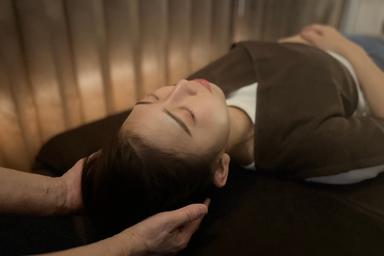 【深い眠りへ極上ケア】ドライヘッドスパ 90（施術85分）14,000円→12,800円