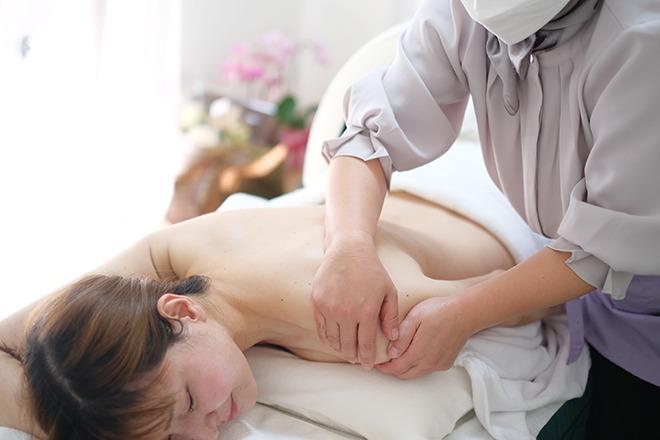 ケア入門篇【新規限定】《Body》肩こり、むくみ改善全身中医アロマリンパ（背中にホットストーンパワー)90分 通常料金9800