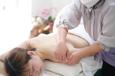 《Body》美胸豊胸 アロマテラピー 75分