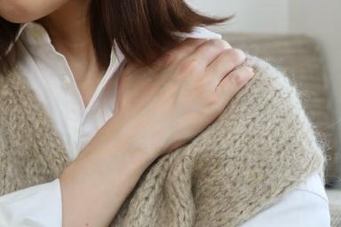 【首・肩がガチガチ・頭まで重い方へ】首肩・頭すっきり集中ケア45分　5,200円→