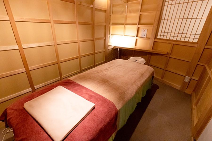 腸揉み＋ボディケア 60分