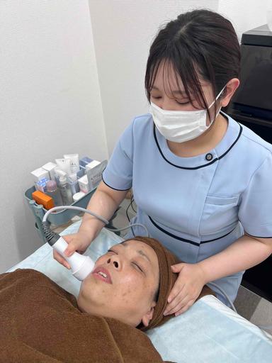 【新規限定】フェイシャル《リフトアップ×ハリツヤ×定価3,000円のパック付き》60分 通常料金10,800円