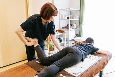【小顔、姿勢、美脚矯正】小顔＋全身美骨美人 60分