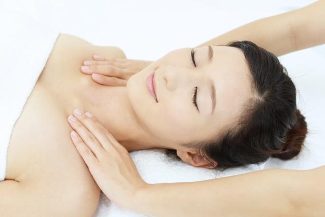 【再来/来店30日以内】ドライヘッドスパ＋小顔♪全身の疲れ・腰に☆リンパアロマ＋骨盤整体＜揉み解し付＞120分