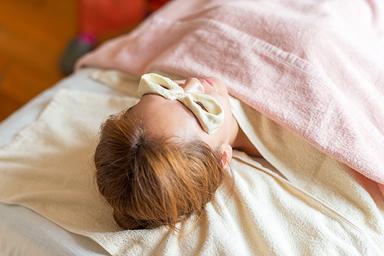 目がうるうる…眼球温泉！ネトラバスティ40分(ドライヘッドスパ付き)