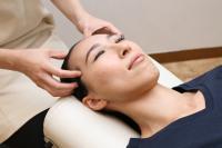 【全員】【温めながら目疲れ・頭皮ケア】頭ほぐし・小顔矯正＋後頭部温感 30分￥4500