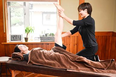 整体60分＋フットリフレ30分＋ハンドリフレ30分＋足浴10分