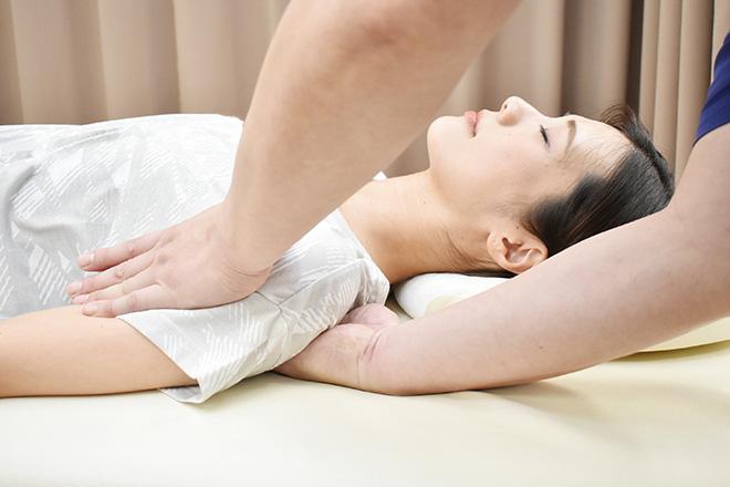 【ネット予約限定】"肩・首回りのお悩み＋ゆがみ調整" 整体+カウンセリング  約50分 通常5800円
