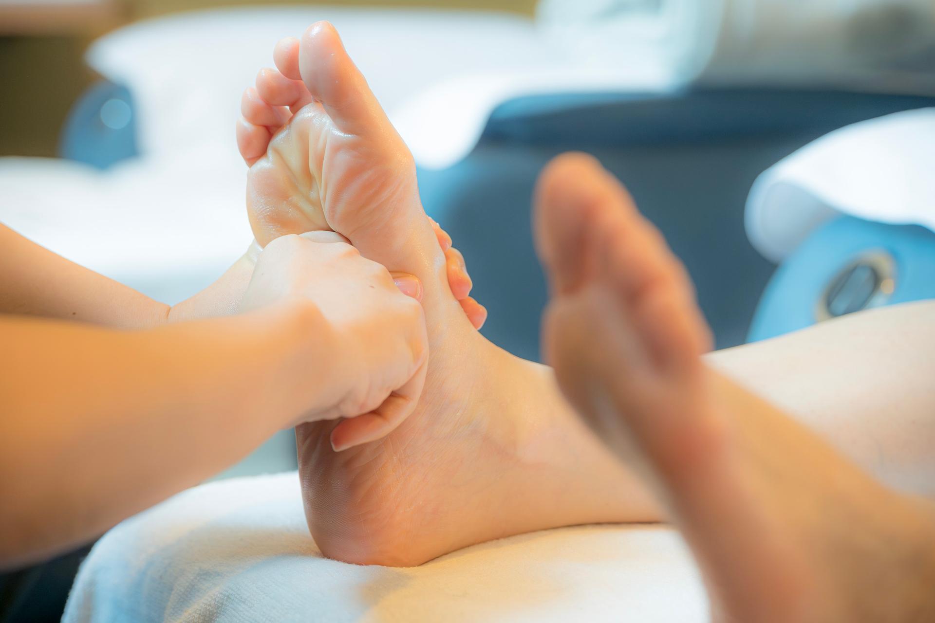 2月限定→まちの店を応援【足のむくみ・だるさに】足つぼ×首肩90分→8,500円