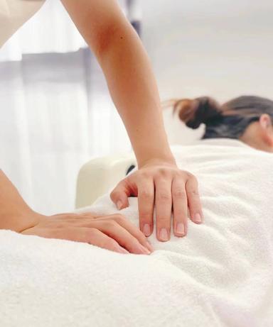 【お得なコース】ボディ指圧もみほぐしマッサージ30分+足つぼリフレ30分