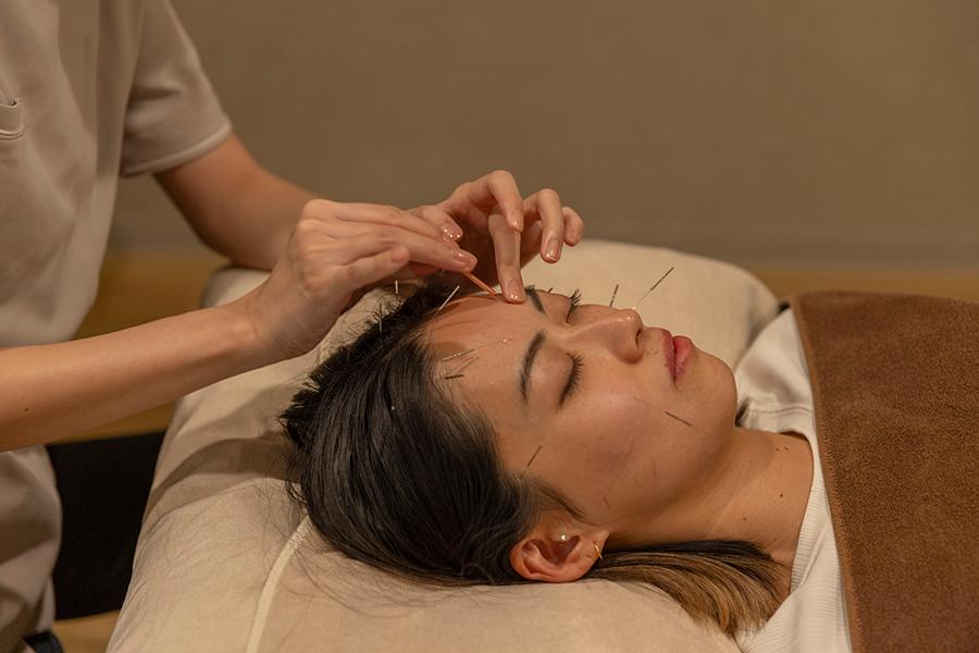 美顔鍼+フットorヘッド 70分
