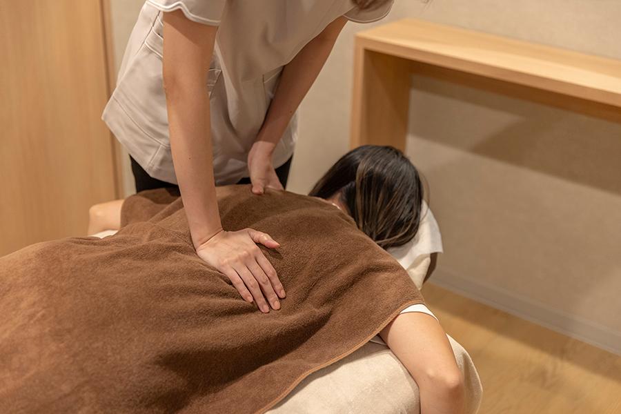 【新規限定】筋肉のバランスを整えお疲れ改善!姿勢も整い美しい立ち姿に★整体 60分 通常料金8,800円