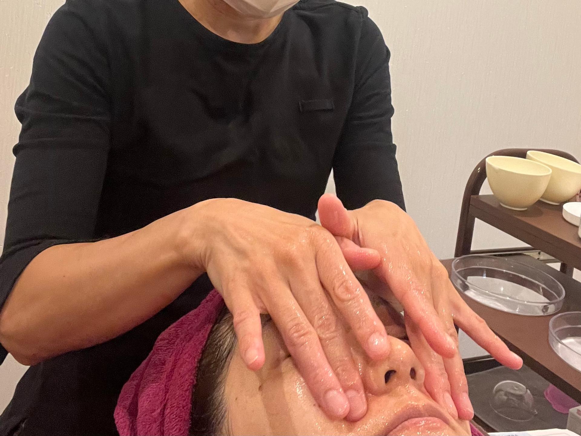 リフトUPフェイシャル+ドライヘッドスパ　70分