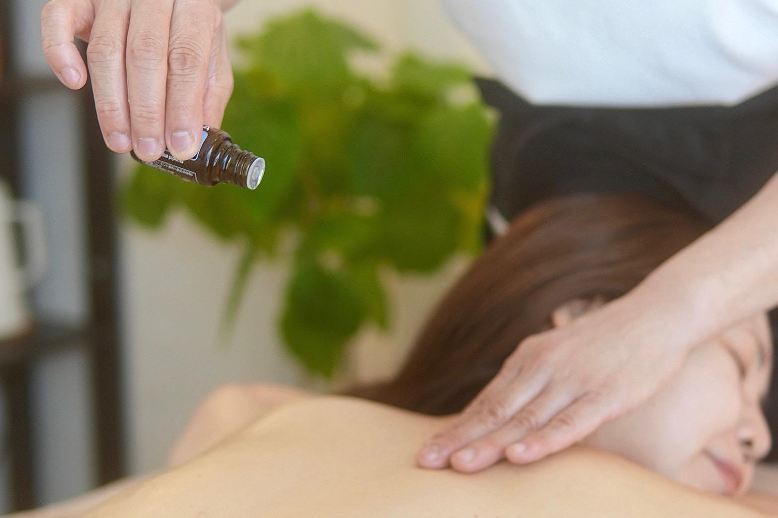 浅い筋肉にアプローチ！むくみ解消リンパケア全身【浅層筋肉トリートメント全身90分】