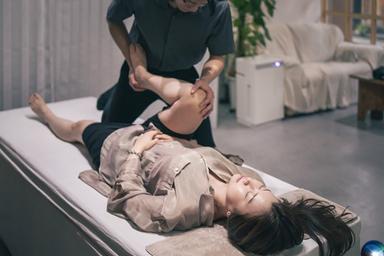 フルボディマッサージ＆カイロプラクティック【90min】( Full Body Massage & Chiropractic)