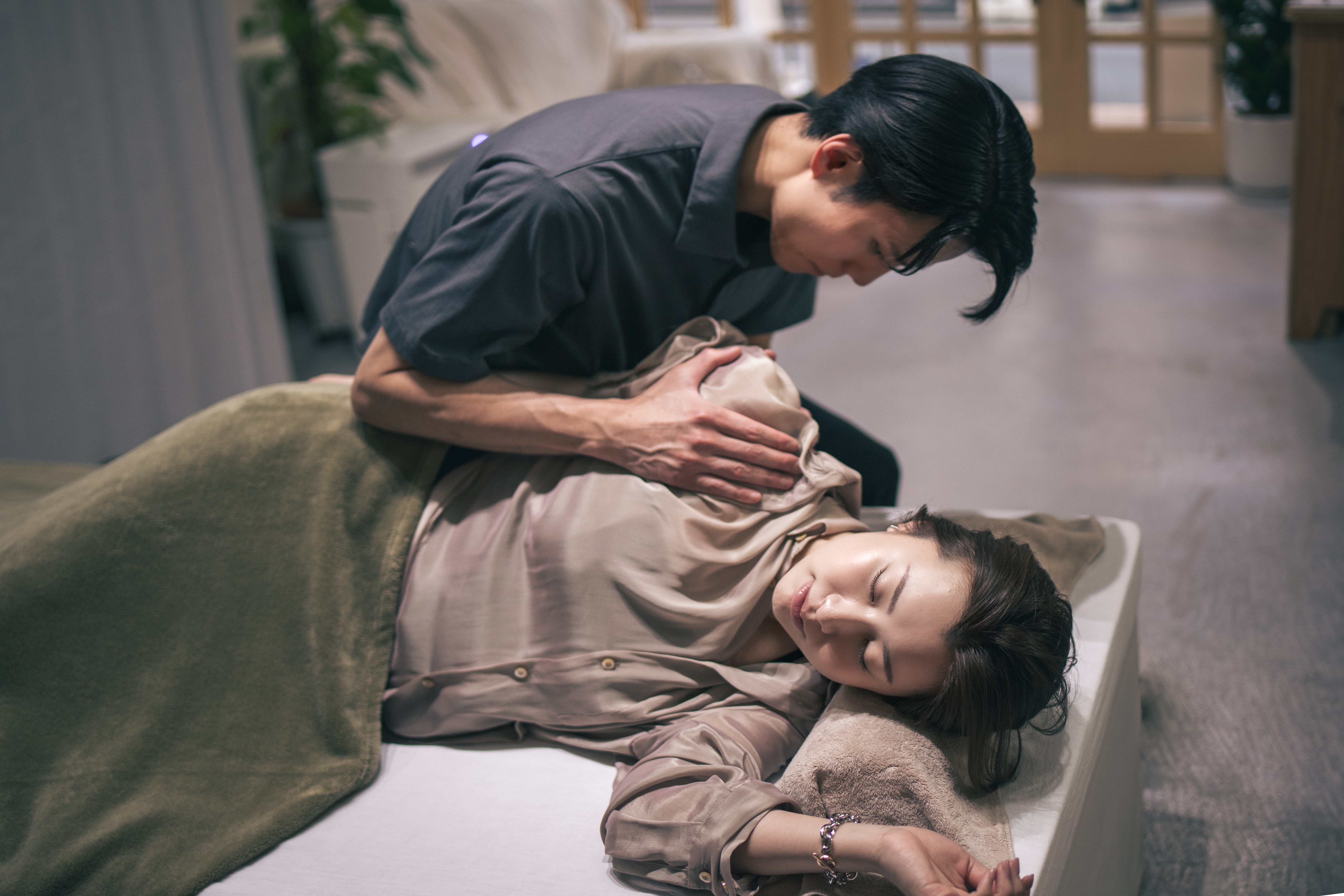 【ペアマッサージ】ボディマッサージ&ヘッドスパ120分（2名）