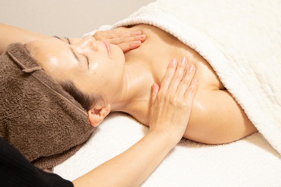 【新規限定】ドライヘッド＋フェイシャル首デコルテ肩80分☆お顔周りのオールハンドマッサージでくすみ毛穴たるみむくみを撃退！