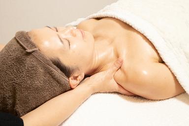 【新規】大人気!フェイシャル＋アロマトリートメント95分☆一度でお肌とボディーケアができる贅沢コース