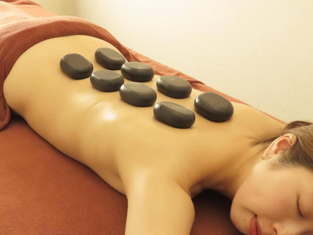 【王様コース】極上癒し！施術者２名★２倍の癒し!アロマオイル60分14,000円