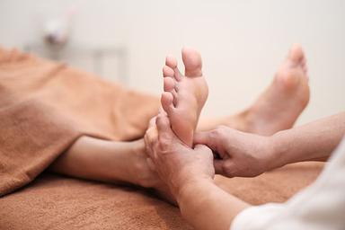 【疲労をしっかりケアするなら迷わずコレ‼】もみほぐし 90分＆足つぼ 30分 計120分