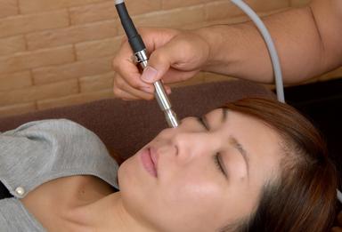 フェイシャルメディセル30分+ボディケア30分