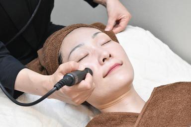 【くすみ・シワ改善】エンビロン美白ケアWビタミンコース 70分