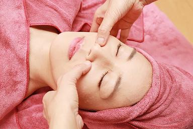 フェイシャルトリートメント 施術30分+カウンセリング