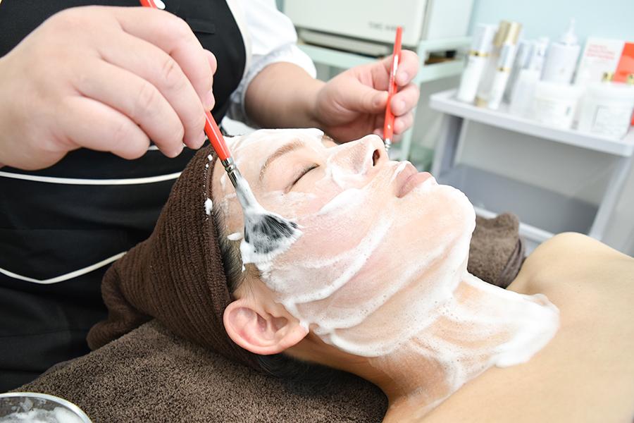 [Our most beautiful skin effect] Lara Peel + Plasma Facial 115分