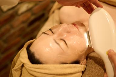 【12回】女性顔脱毛or男性ひげ脱毛 70分