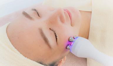 EPARKからのご予約【通常】シミケアベーシック60分■シミケア＋美容液導入＋EMS⭐︎美容液はお選びいただけます⭐︎