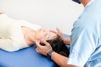 【新規限定】《小顔＋肩こり/頭痛/眼精疲労》小顔＋整体 60分 通常料金9,000円