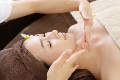 【全員OK】【小顔・ハリツヤ・歪み改善】美顔小顔矯正 60分