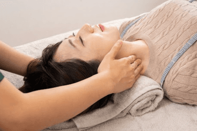 【初回限定】小顔矯正＋頭蓋骨矯正＋フェイシャルエステ 50分 通常11,600