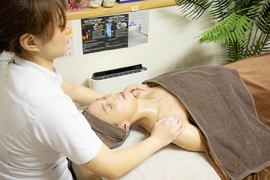 デコルテエステ 40分