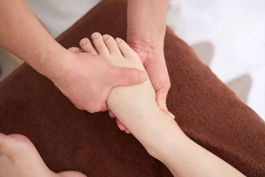 【むくみ・疲れ・冷えに】骨盤調整＋フットトリートメント 40分