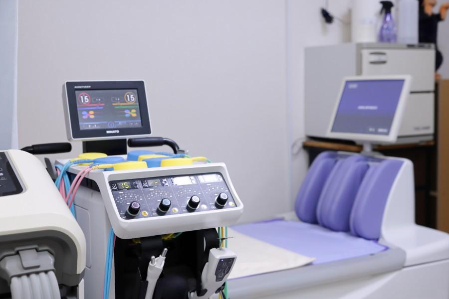 ハイボルト（高電圧電気療法）