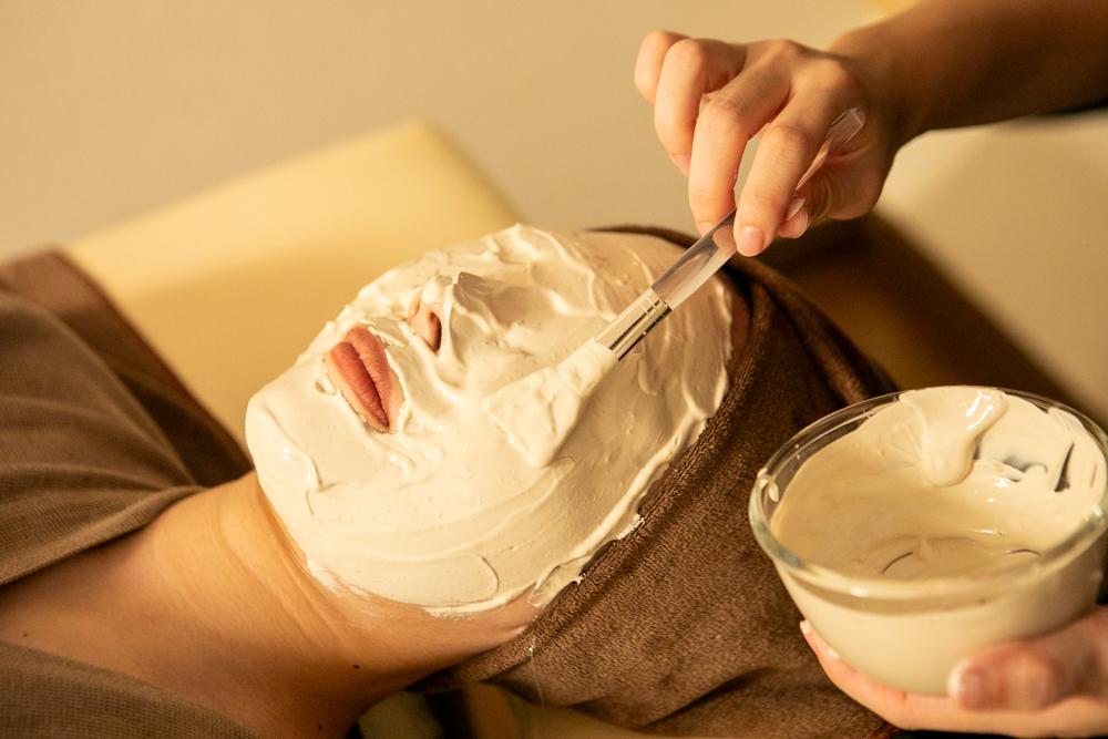 BAKU 式耳つぼヘッドスパ プレミアム―クレイパック付―