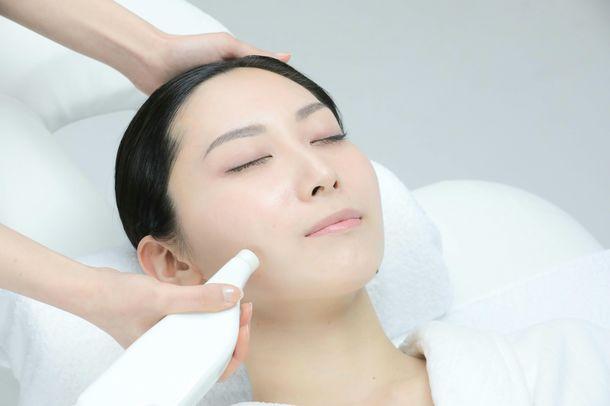 【新規限定】【即効性重視！年齢に伴うお肌悩みに】高圧エイジングショットフェイシャル 60分 通常料金11,000円