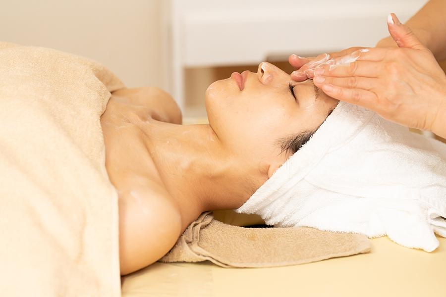 【新規限定】骨盤調整＋フェイシャルエステ 90分 通常料金18,000円