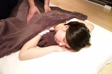 【全員OK】【姿勢・猫背・首にも】首・肩・猫背調整◆全身Detox整体 20分