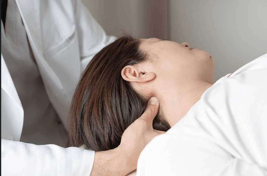 【当院人気NO.1メニュー】首特化整体